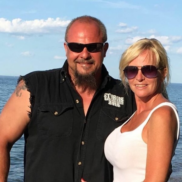 Meet your Posher, Lisa - Picture 1 of 3